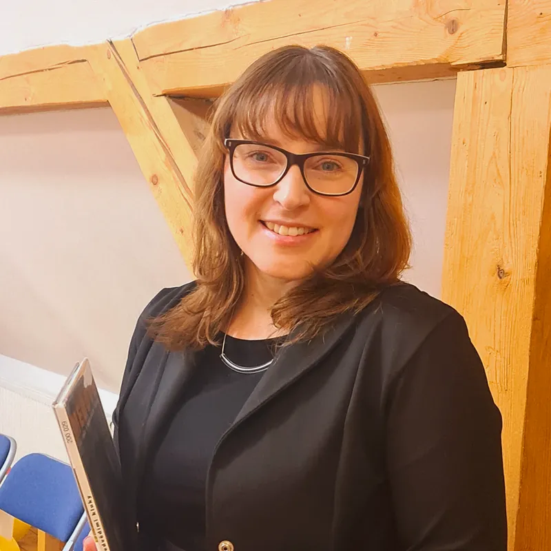 Portrét Aleny Thorovské, předsedkyně spolku KlepeTo